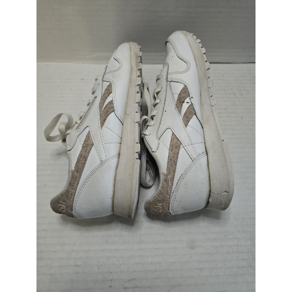 Women Reebok Classic - Picture 2 of 8